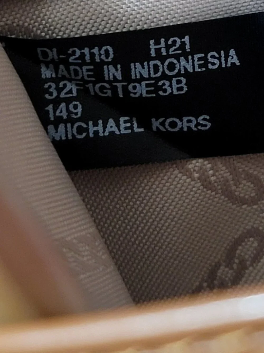 Michael Kors Bags and Wallets Large Logo Trifold Wallet Vanilla Acorn Leather